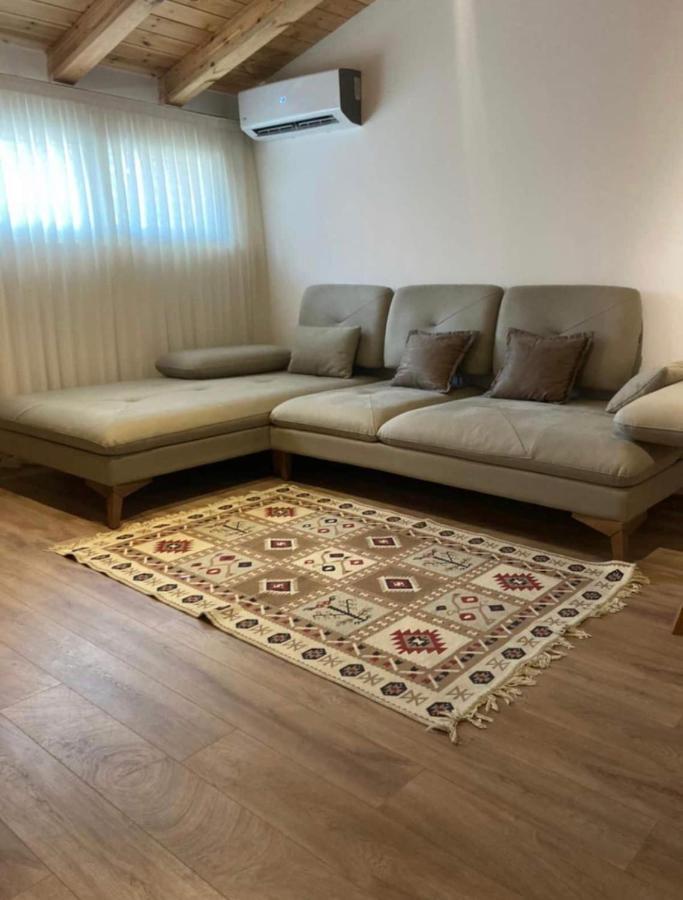 Lovely Loft 1-Bedroom In The Heart Of Tirana Exterior foto